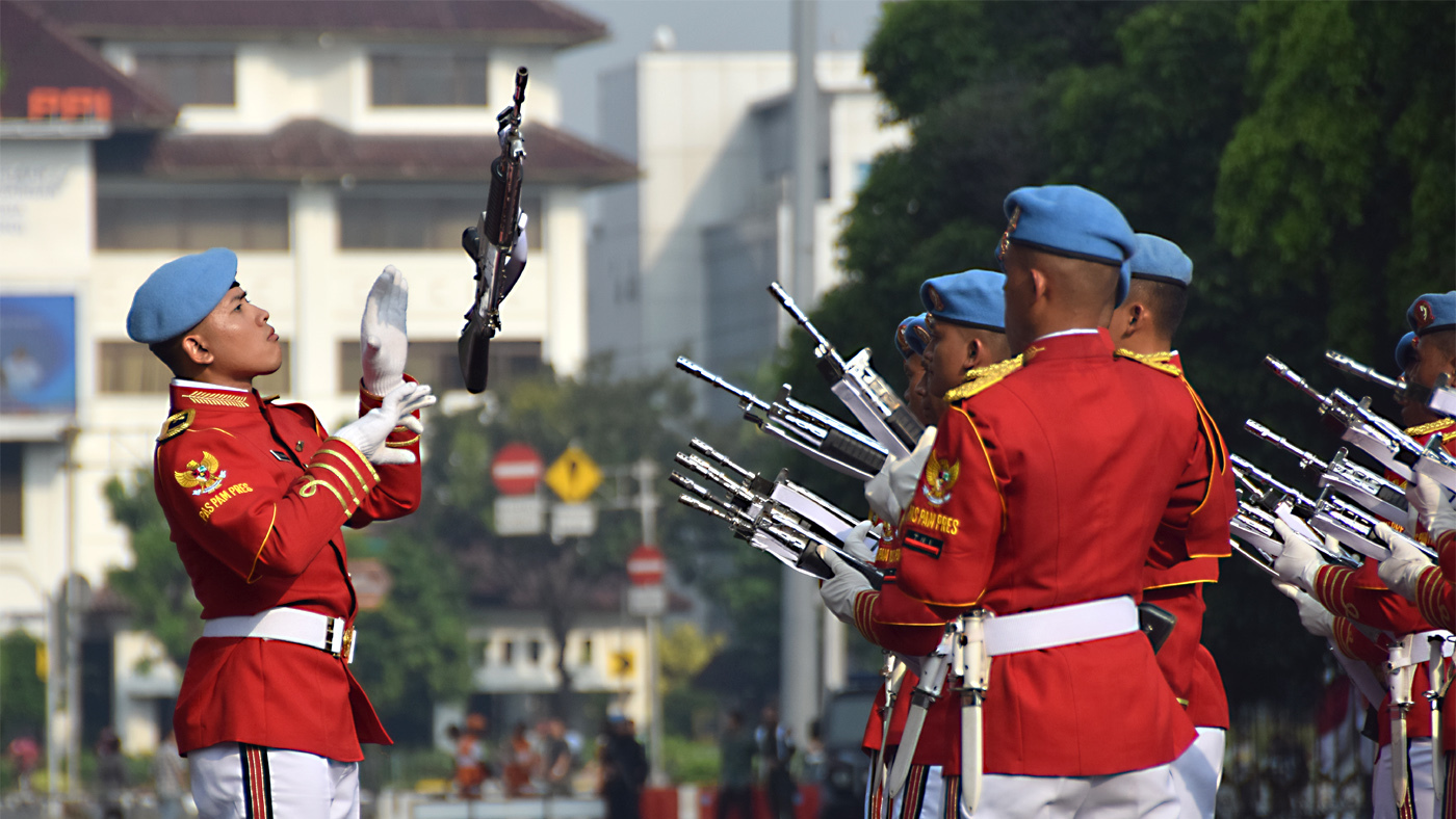 Simak kemegahan upacara pergantian pasukan Paspampres di Istana Merdeka Jakarta