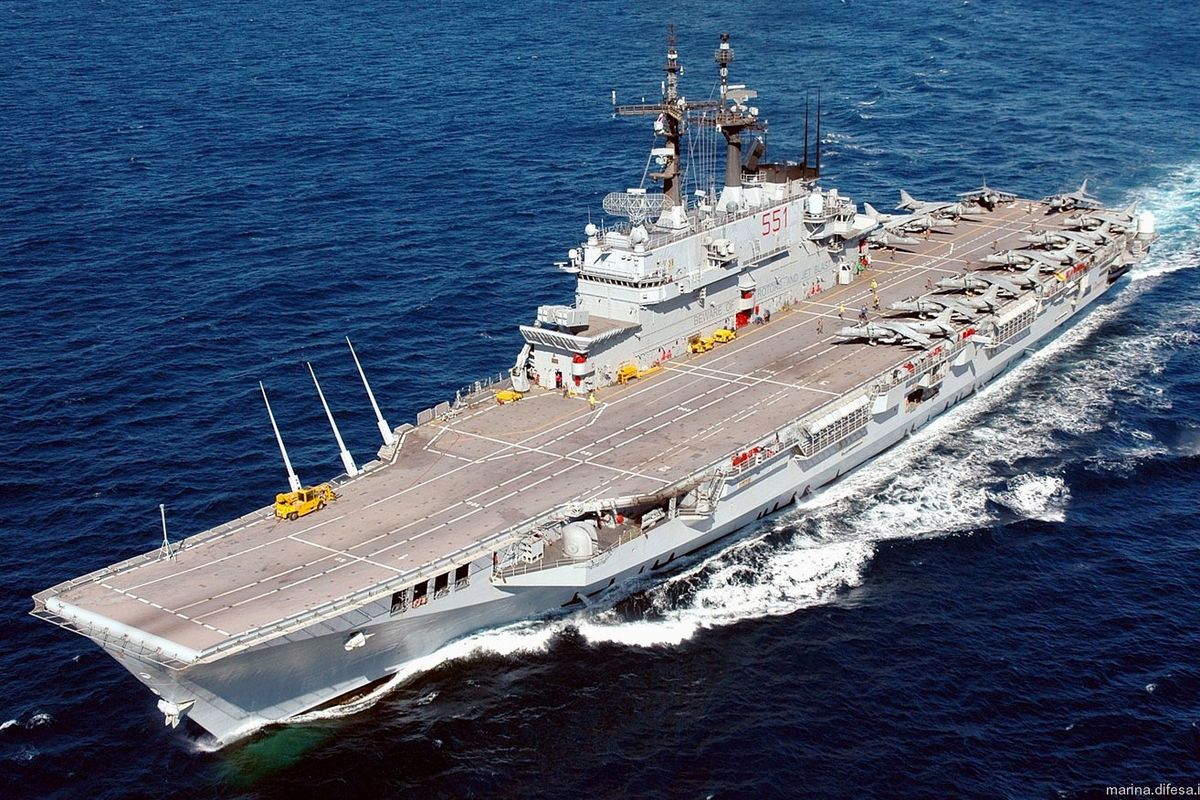 Italia Hibahkan Kapal Induk Giuseppe Garibaldi ke Indonesia untuk memperkuat TNI AL.