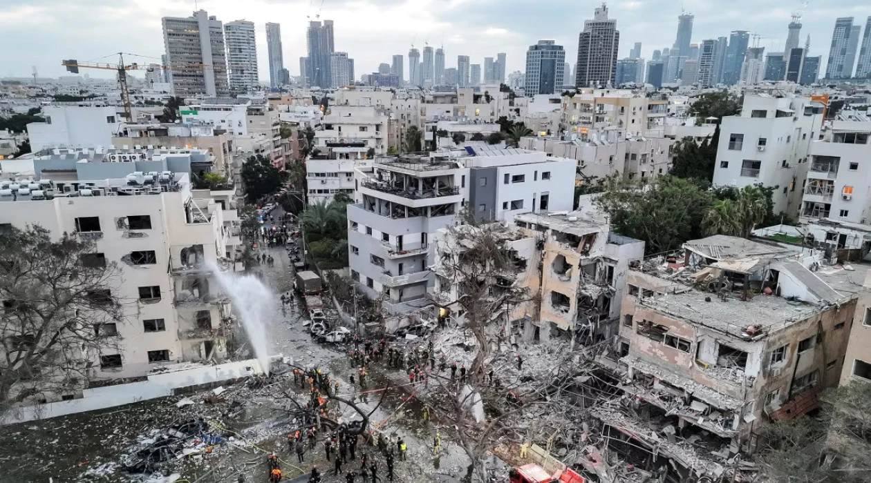 Konflik Iran Israel 2026 memanas setelah Presiden AS memberi lampu hijau bagi Israel menyerang fasilitas nuklir Iran jika perundingan gagal.