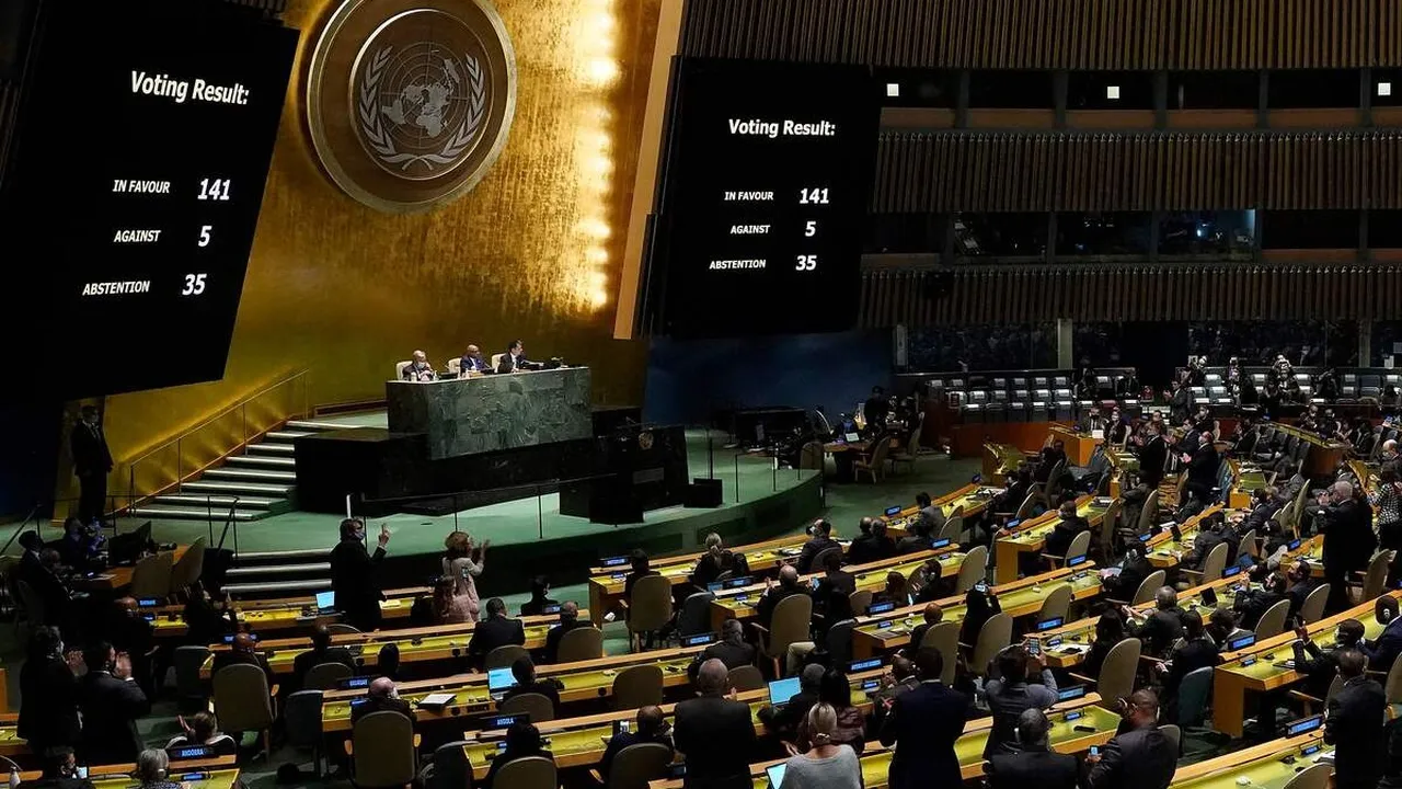 Majelis Umum PBB mengadopsi resolusi perdamaian abadi di Ukraina