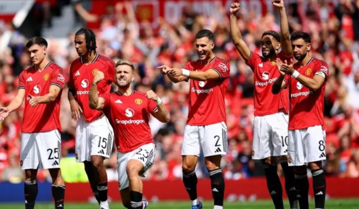 Real Madrid tantang MU dalam perburuan Mateus Mane dari Wolves