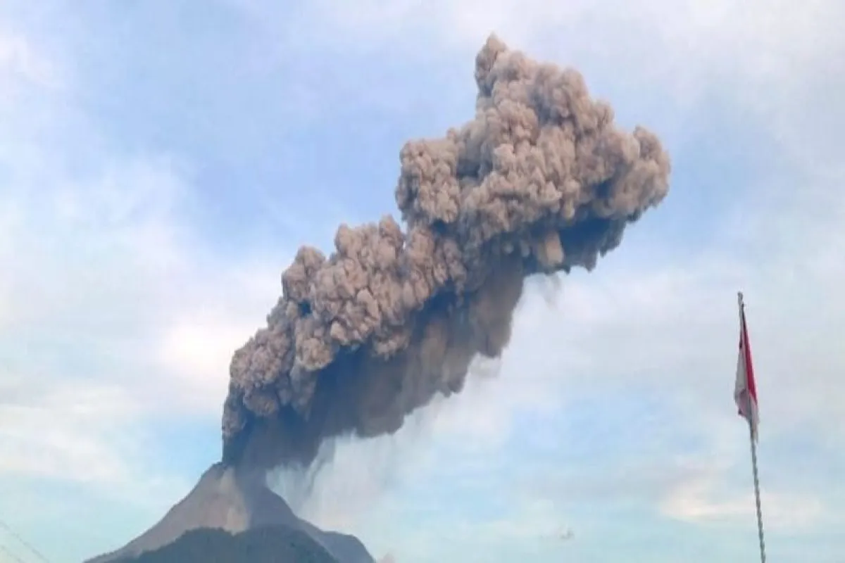 Erupsi Gunung Lewotobi Laki-laki di Flores Timur kembali terjadi