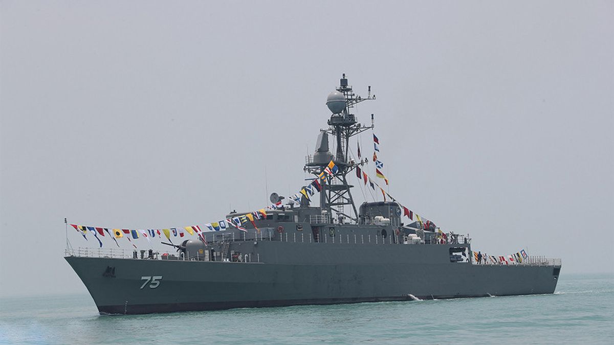 Pakar peringatkan jalur energi dunia terancam guncangan hebat pasca penenggelaman kapal perang Iran