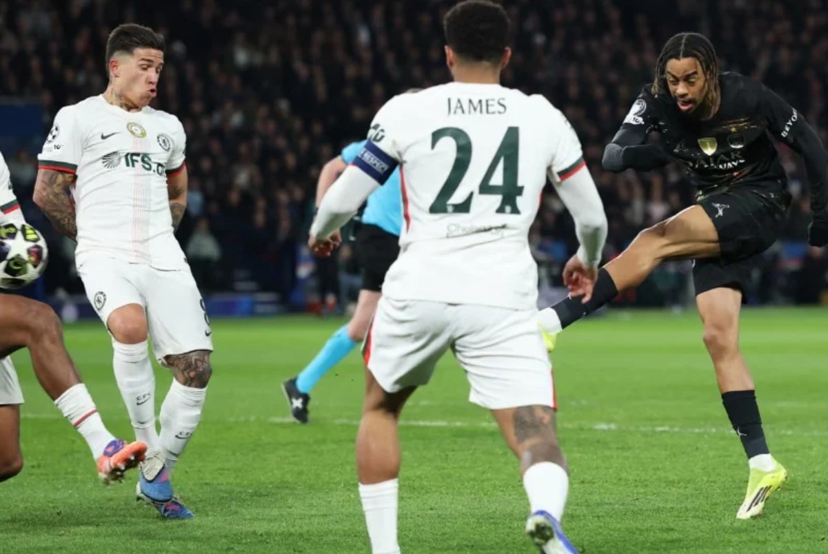 Drama tujuh gol hiasi kemenangan PSG atas Chelsea dengan skor 5-2