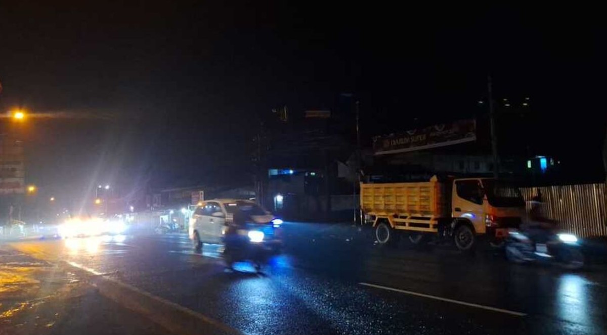 Kondisi Lalin Jalur Nagreg Padat malam ini akibat pertemuan arus mudik