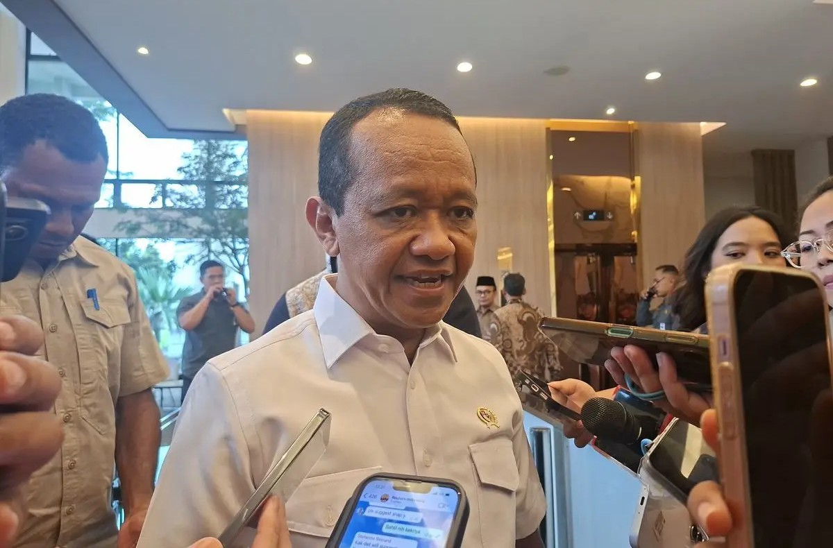 Menteri Bahlil ajak sektor swasta hitung harga BBM nonsubsidi