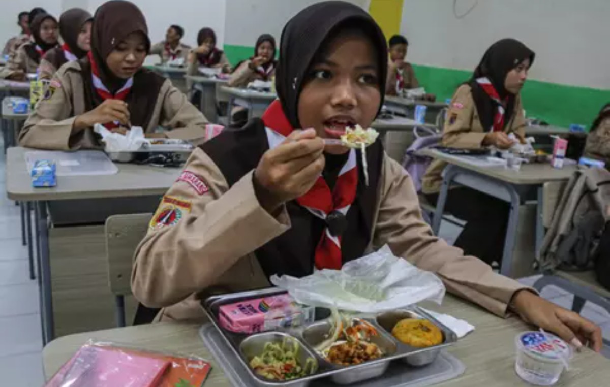 Pemerintah menetapkan Program Makan Bergizi Gratis hanya menyasar siswa pada hari sekolah